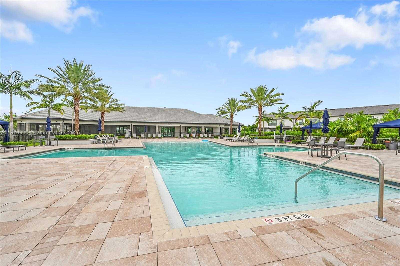 Small Image of 2340 ROLLINGWOOD CT, Oakland Park Number 26