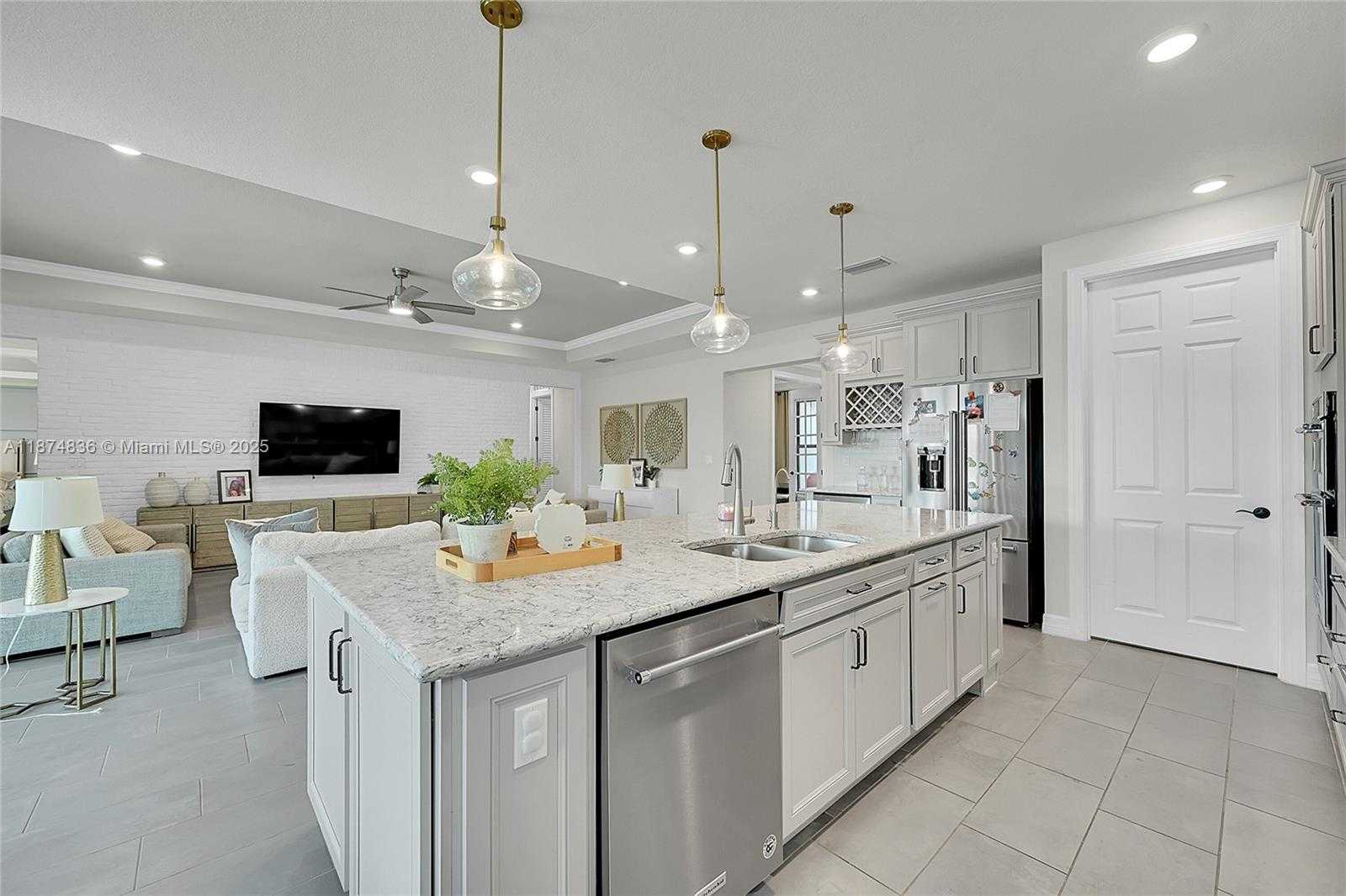 Small Image of 2340 ROLLINGWOOD CT, Oakland Park Number 7