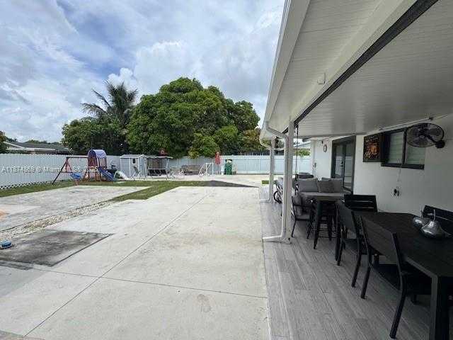 Small Image of 3442 NORTH WEST 182ND ST, Miami Gardens Number 35