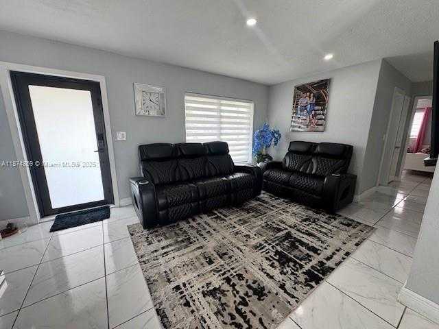 Small Image of 3442 NORTH WEST 182ND ST, Miami Gardens Number 4