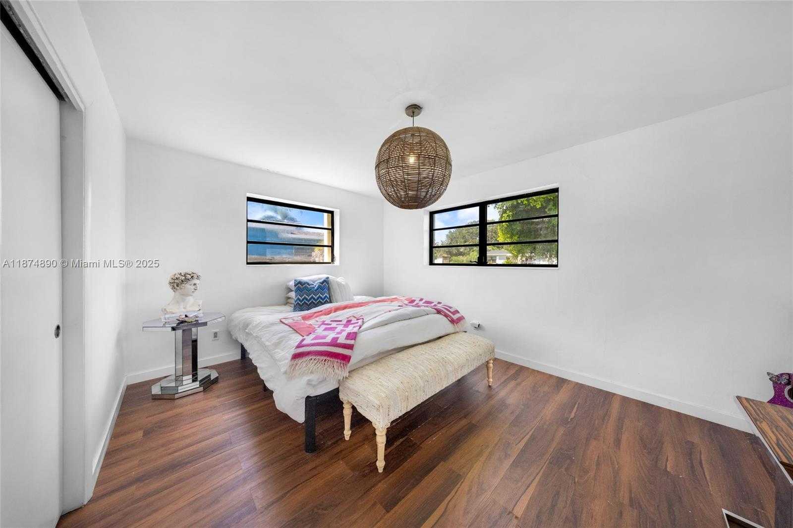 Small Image of 1105 NORTH 31ST CT, Hollywood Number 19
