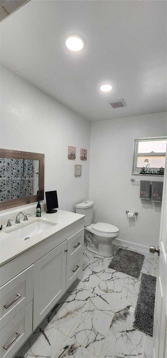 Small Image of 9829 SOUTH WEST 221ST ST, Cutler Bay Number 14