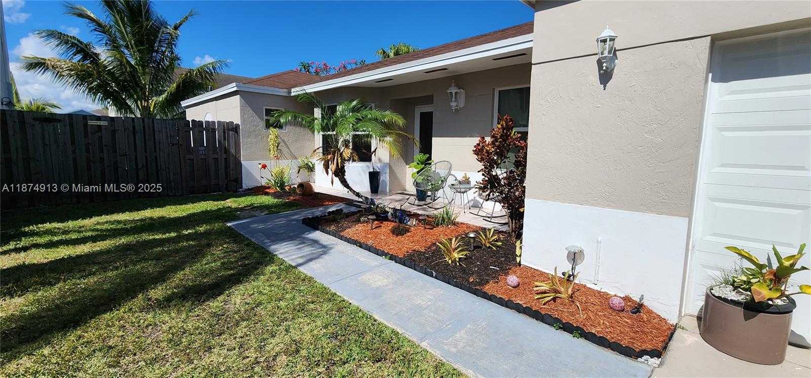Small Image of 9829 SOUTH WEST 221ST ST, Cutler Bay Number 2