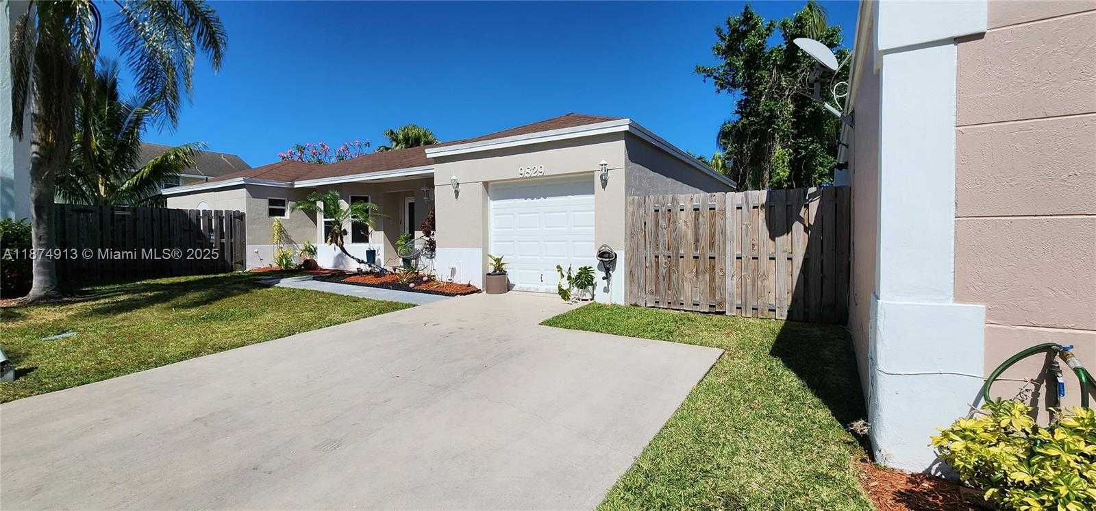 Small Image of 9829 SOUTH WEST 221ST ST, Cutler Bay Number 3