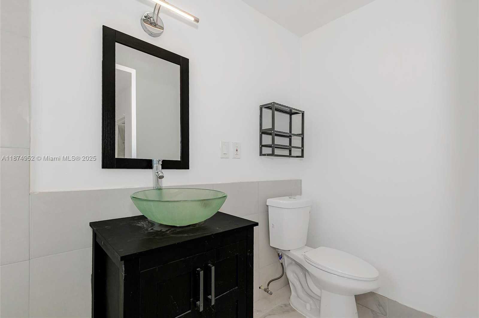 Small Image of 721 NORTH WEST 6TH ST, Hallandale Beach Number 17