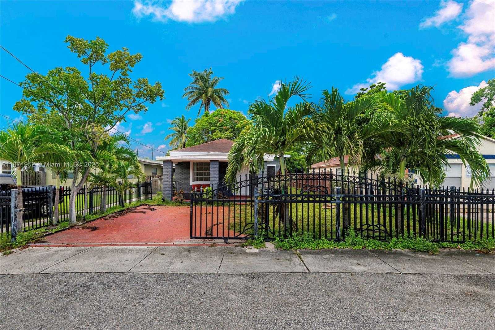 Small Image of 721 NORTH WEST 6TH ST, Hallandale Beach Number 19