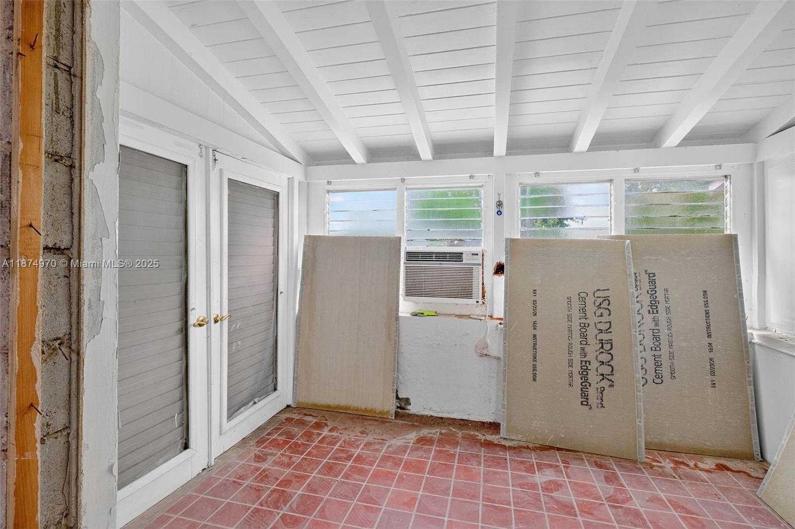 Small Image of 2850 NORTH WEST 4TH ST, Miami Number 11