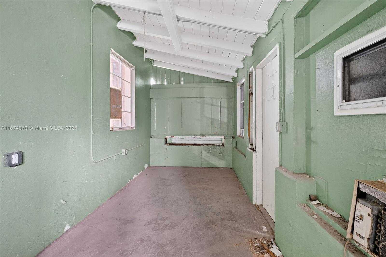 Small Image of 2850 NORTH WEST 4TH ST, Miami Number 13