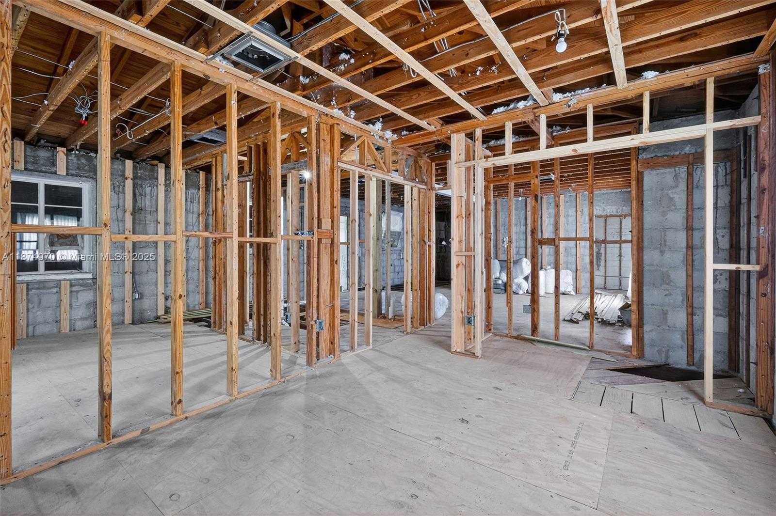 Small Image of 2850 NORTH WEST 4TH ST, Miami Number 5