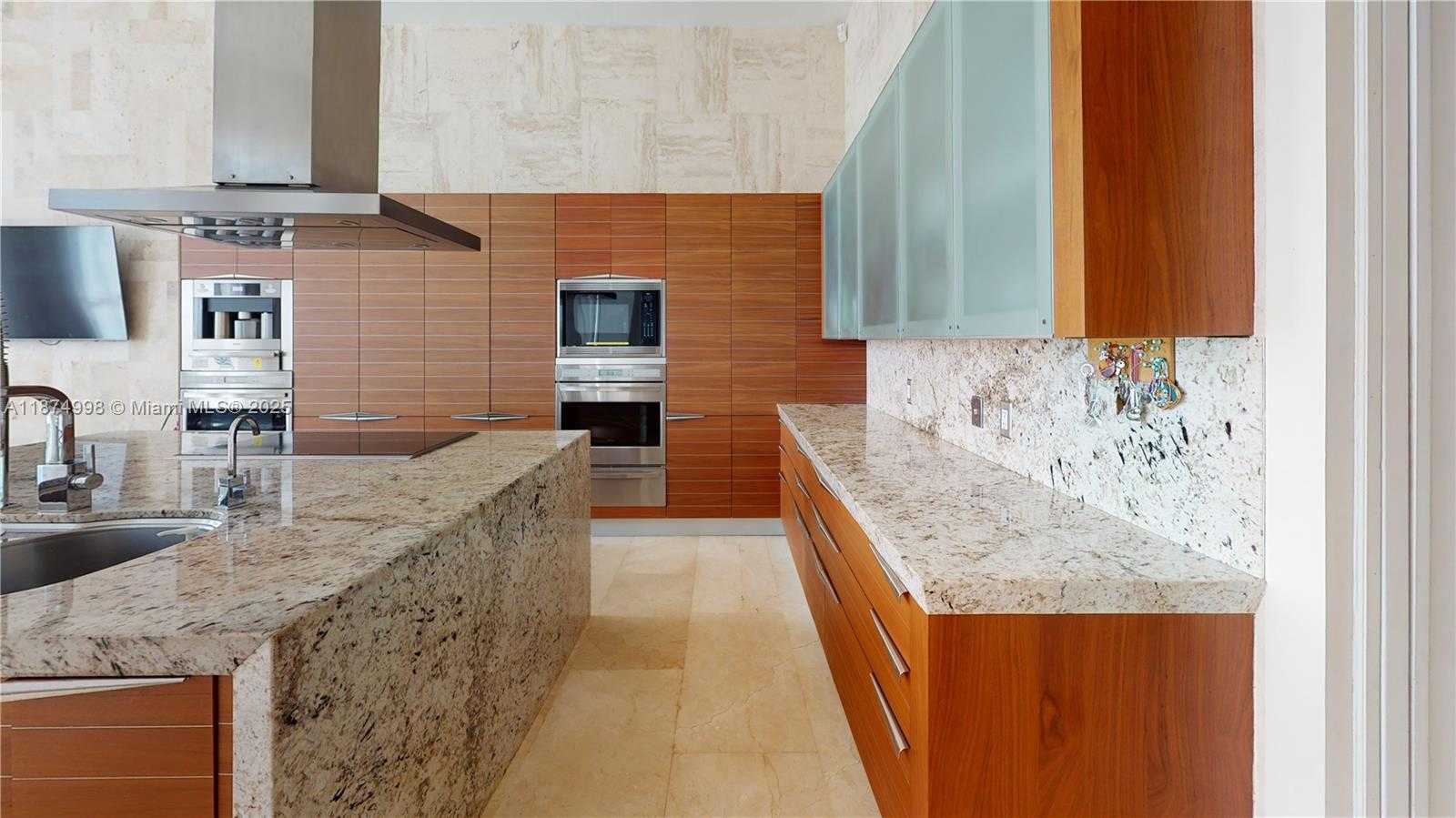 Small Image of 1486 COMMODORE WAY, Hollywood Number 3