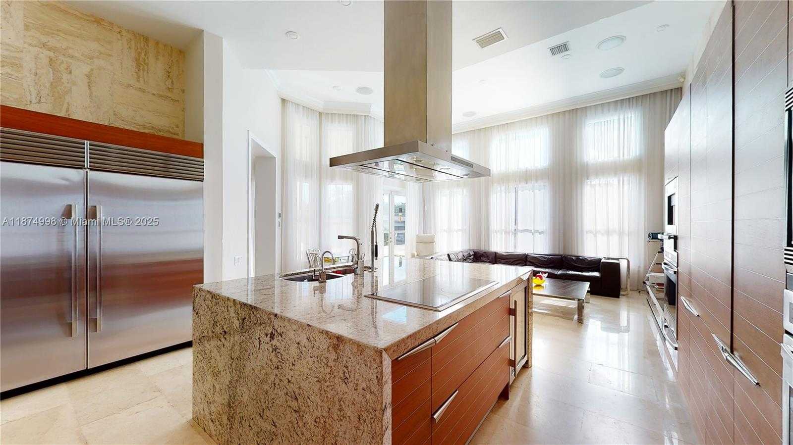 Small Image of 1486 COMMODORE WAY, Hollywood Number 6