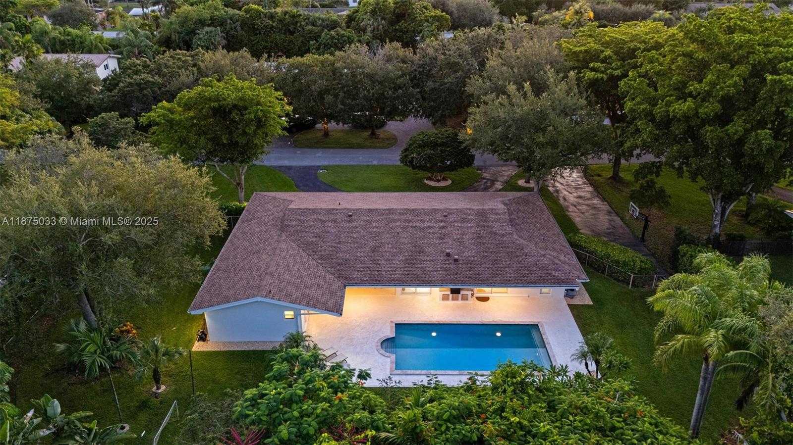 Small Image of 12205 SOUTH WEST 69TH PL, Pinecrest Number 5