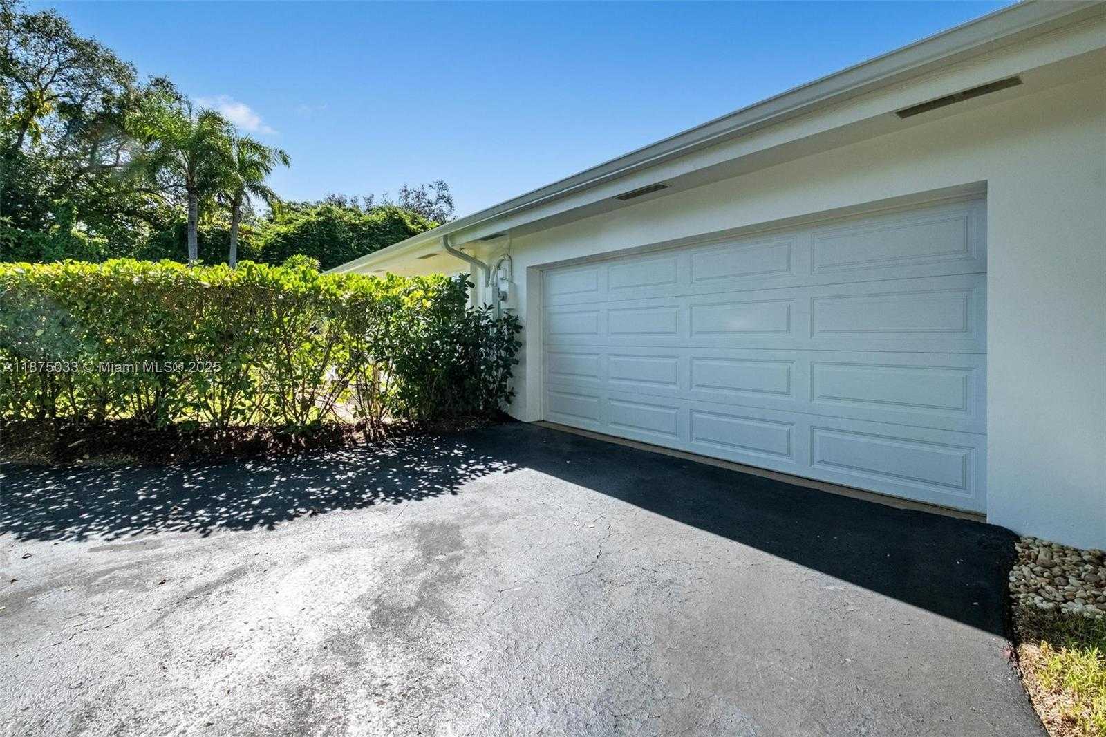 Small Image of 12205 SOUTH WEST 69TH PL, Pinecrest Number 59