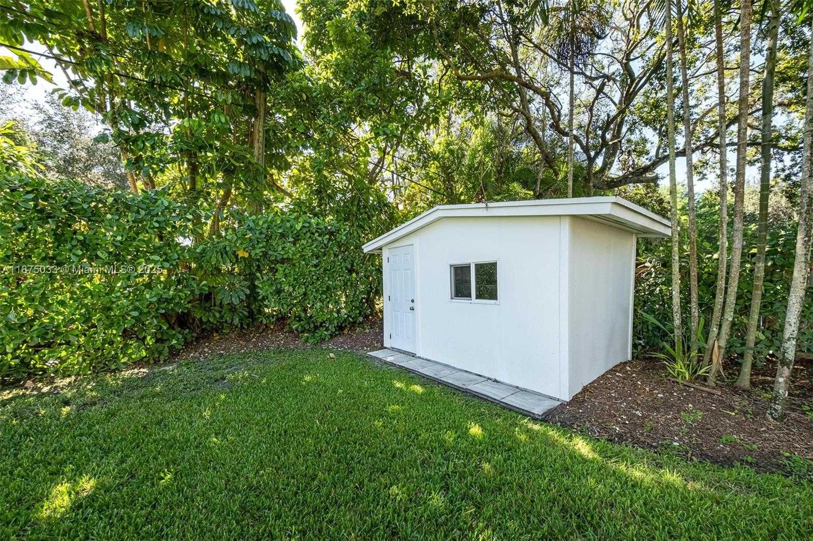 Small Image of 12205 SOUTH WEST 69TH PL, Pinecrest Number 63