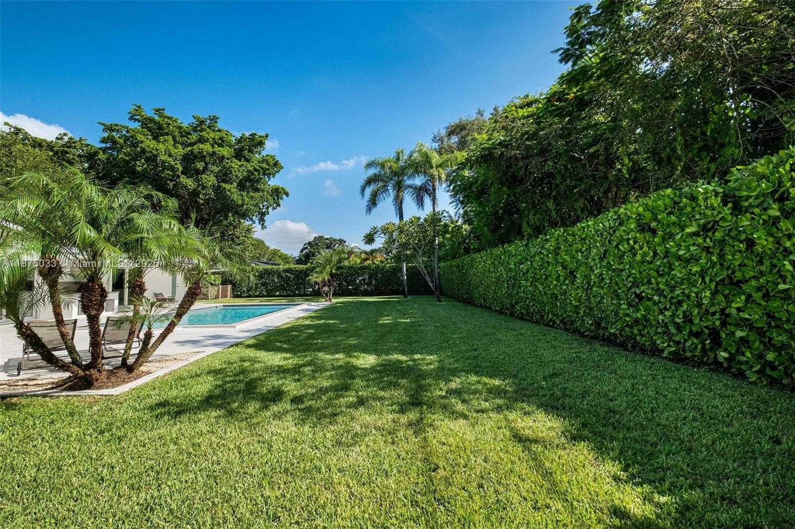 Small Image of 12205 SOUTH WEST 69TH PL, Pinecrest Number 67