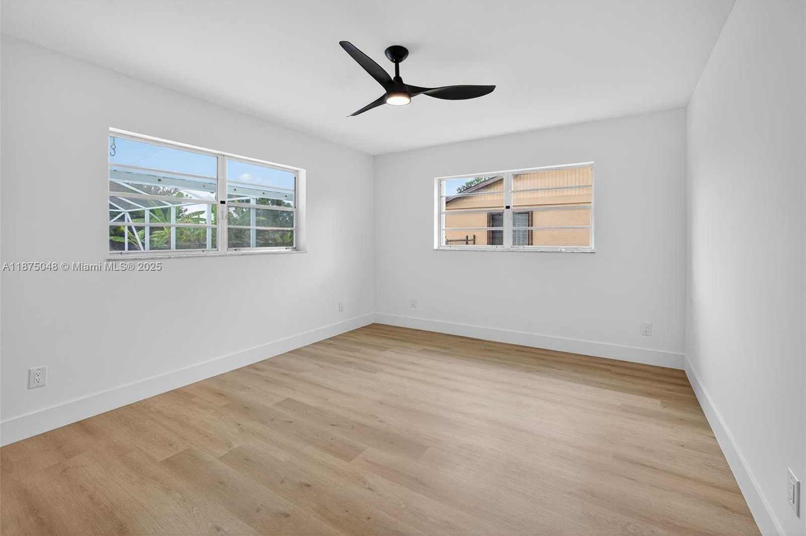 Small Image of 2221 SOUTH EAST SIDONIA ST, Port St. Lucie Number 19