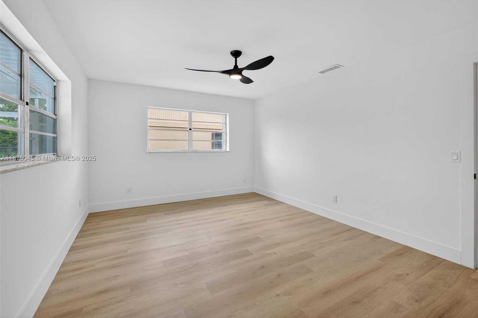 Small Image of 2221 SOUTH EAST SIDONIA ST, Port St. Lucie Number 25