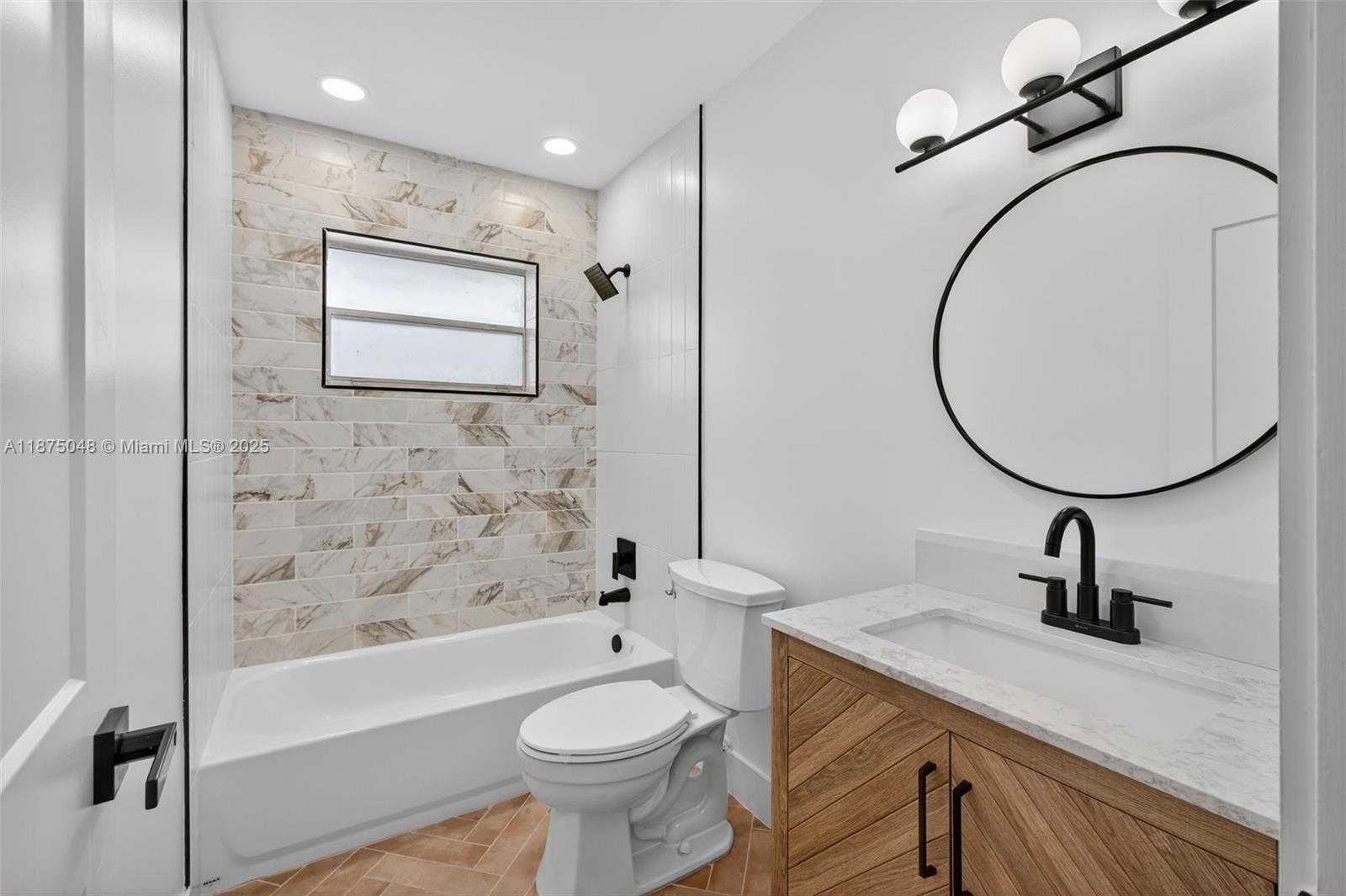 Small Image of 2221 SOUTH EAST SIDONIA ST, Port St. Lucie Number 32