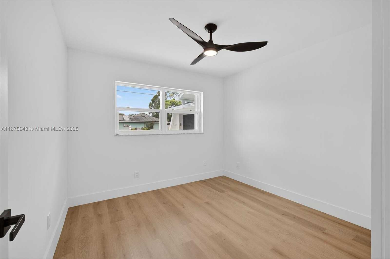 Small Image of 2221 SOUTH EAST SIDONIA ST, Port St. Lucie Number 34