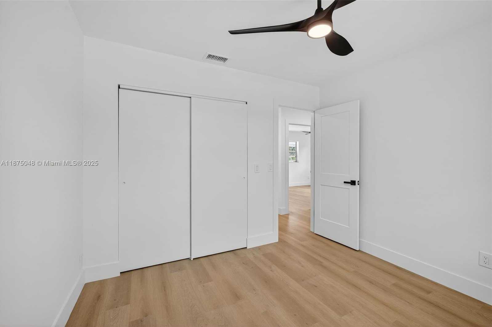 Small Image of 2221 SOUTH EAST SIDONIA ST, Port St. Lucie Number 35