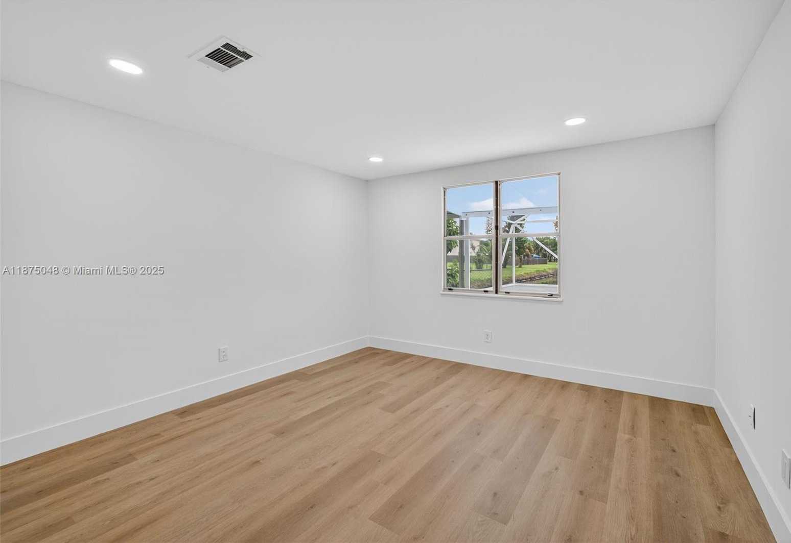 Small Image of 2221 SOUTH EAST SIDONIA ST, Port St. Lucie Number 36