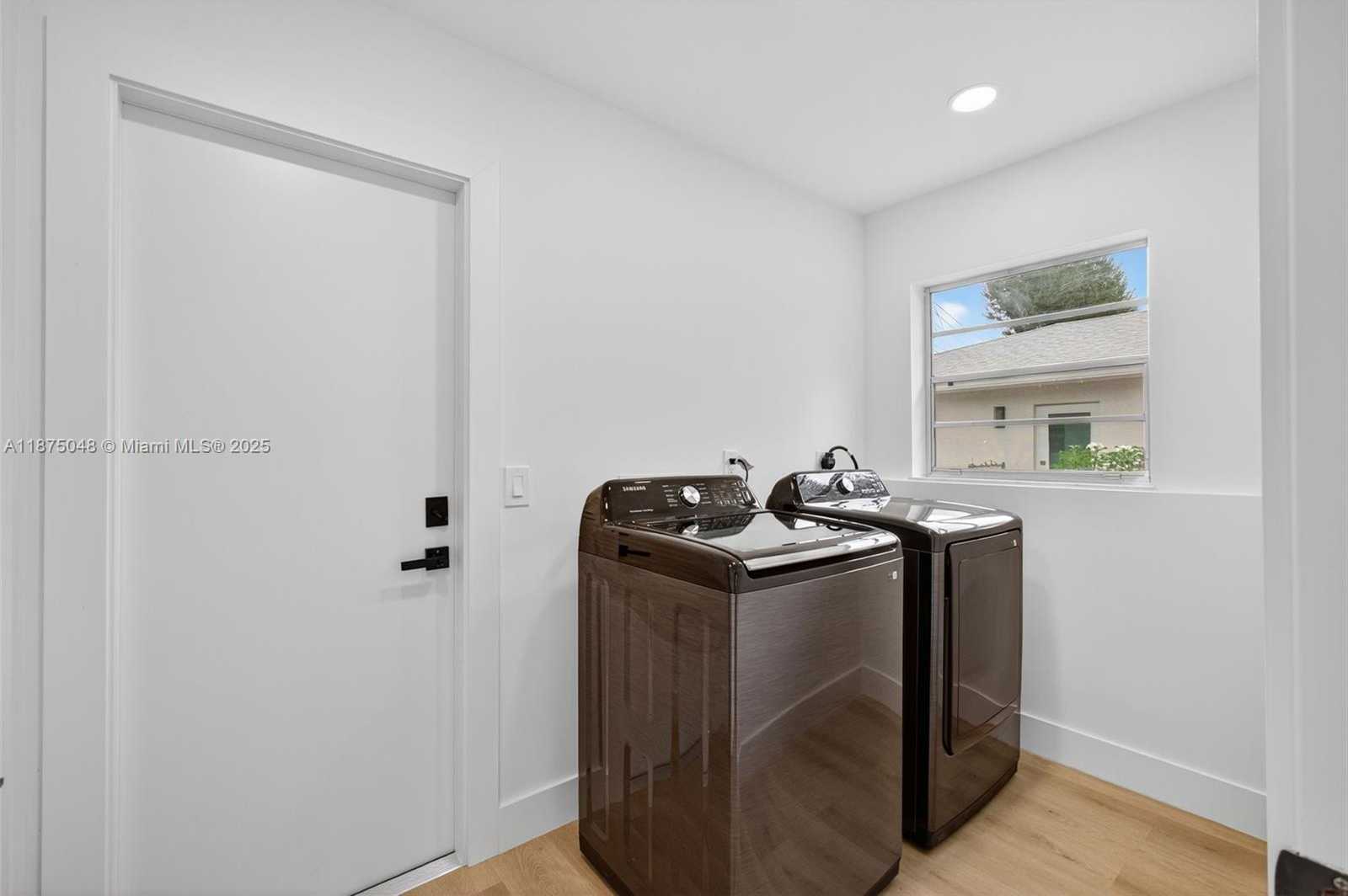 Small Image of 2221 SOUTH EAST SIDONIA ST, Port St. Lucie Number 38