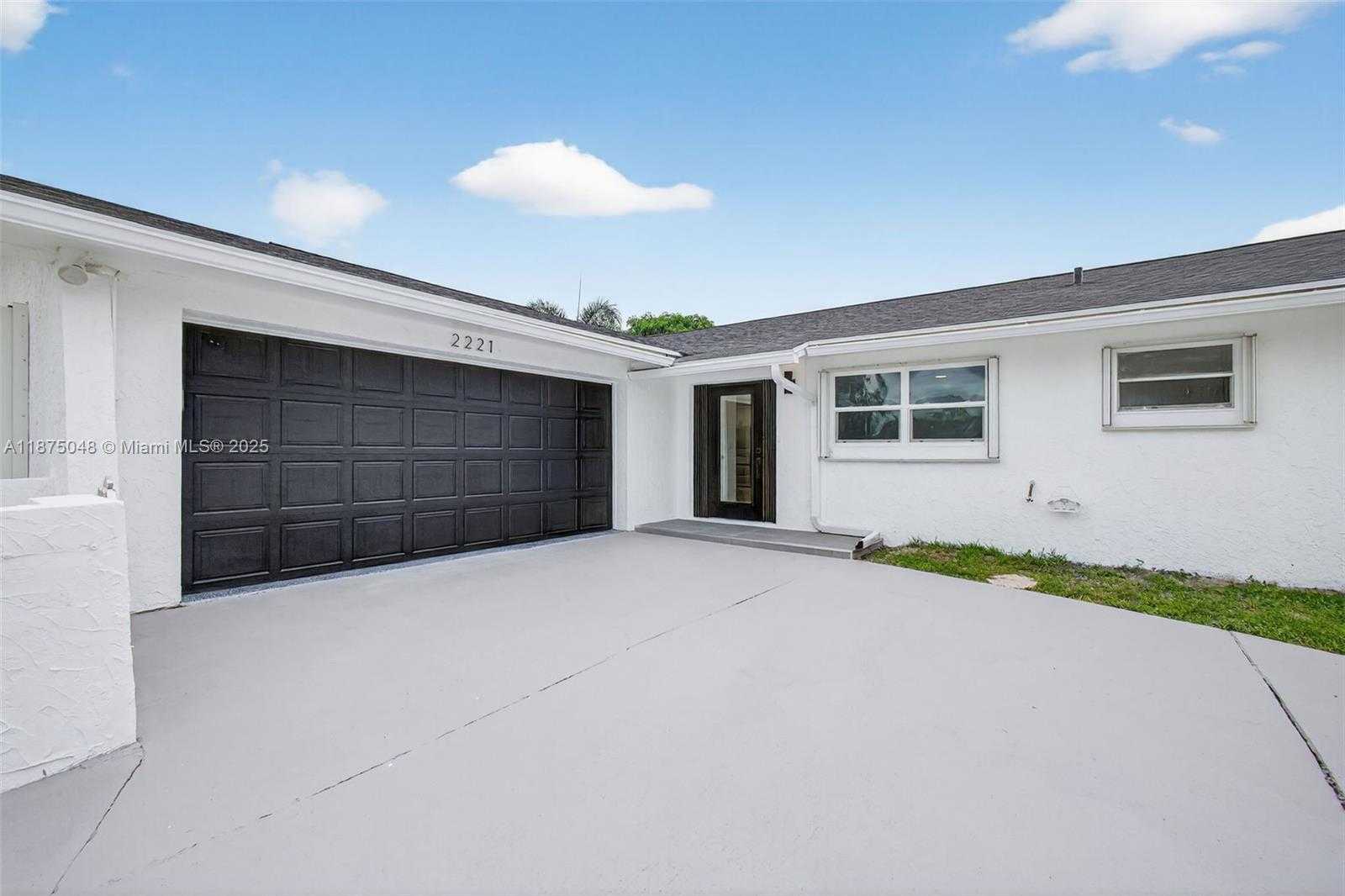 Small Image of 2221 SOUTH EAST SIDONIA ST, Port St. Lucie Number 4