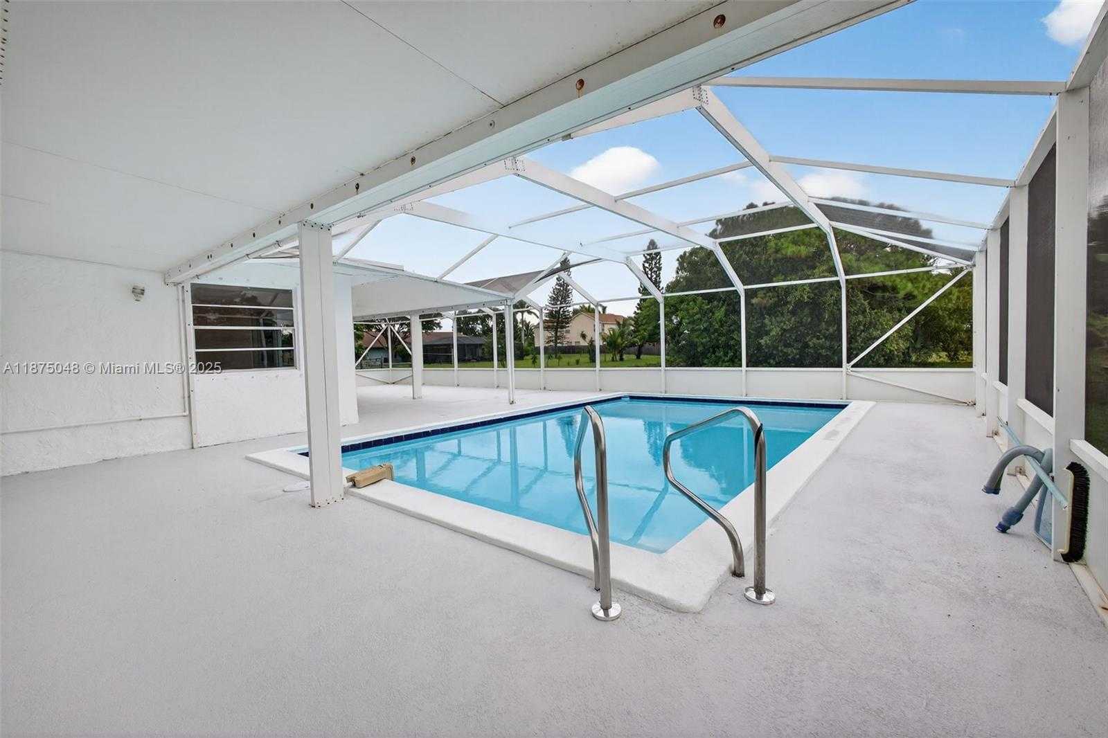 Small Image of 2221 SOUTH EAST SIDONIA ST, Port St. Lucie Number 43