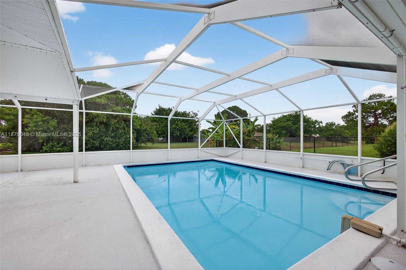 Small Image of 2221 SOUTH EAST SIDONIA ST, Port St. Lucie Number 44