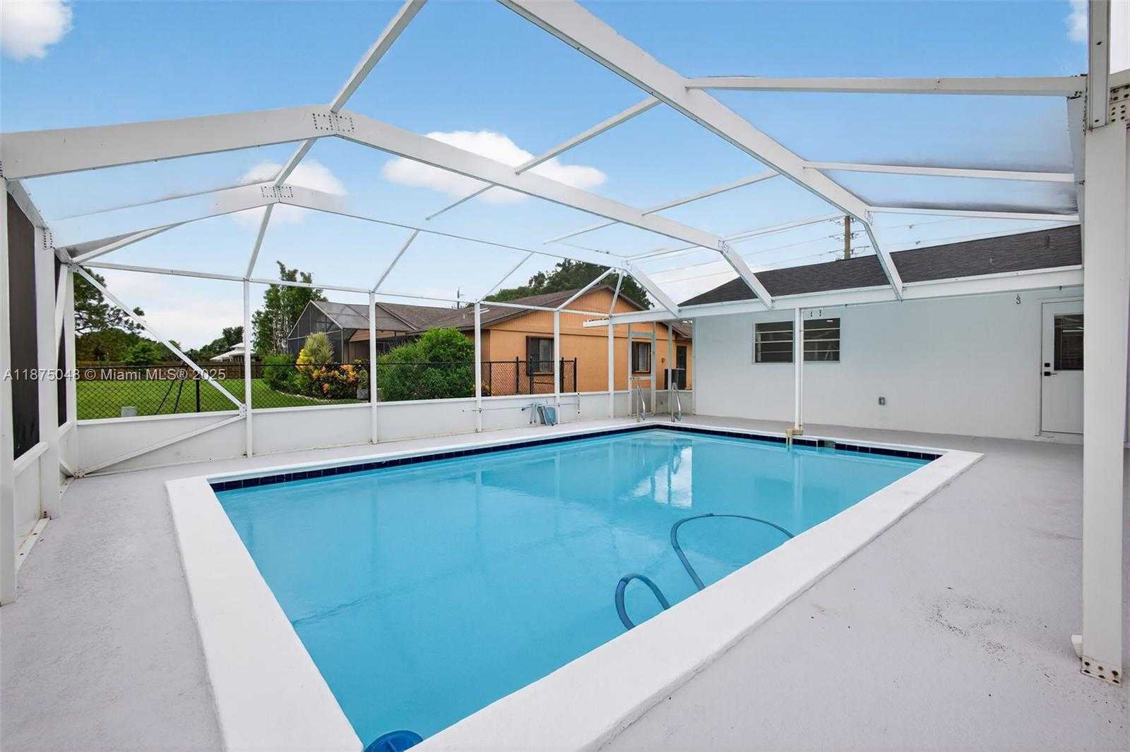 Small Image of 2221 SOUTH EAST SIDONIA ST, Port St. Lucie Number 5