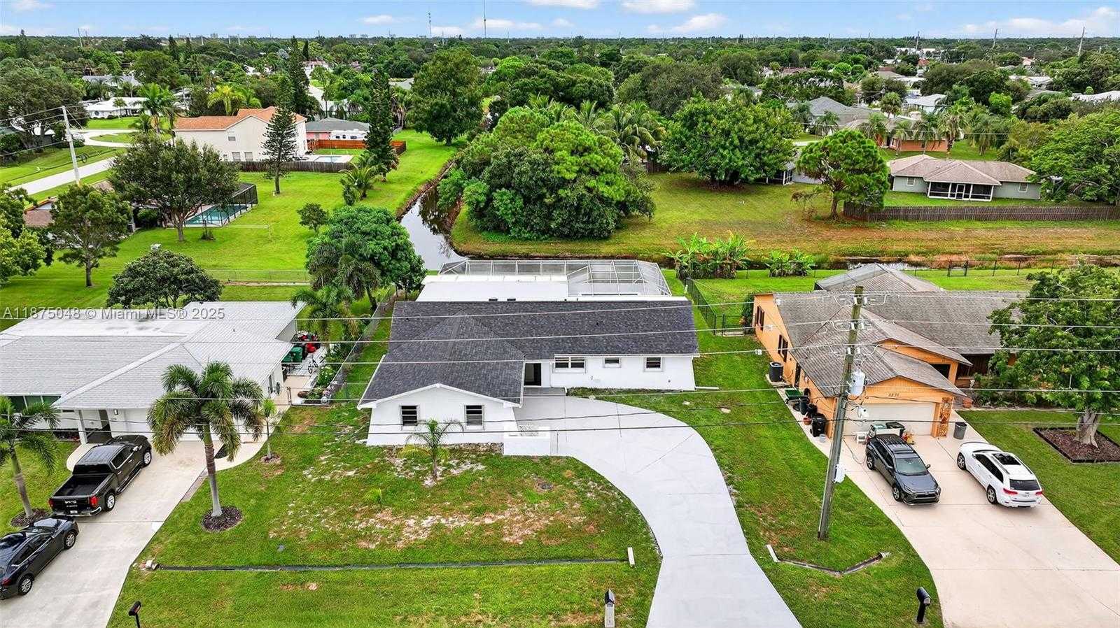 Small Image of 2221 SOUTH EAST SIDONIA ST, Port St. Lucie Number 56