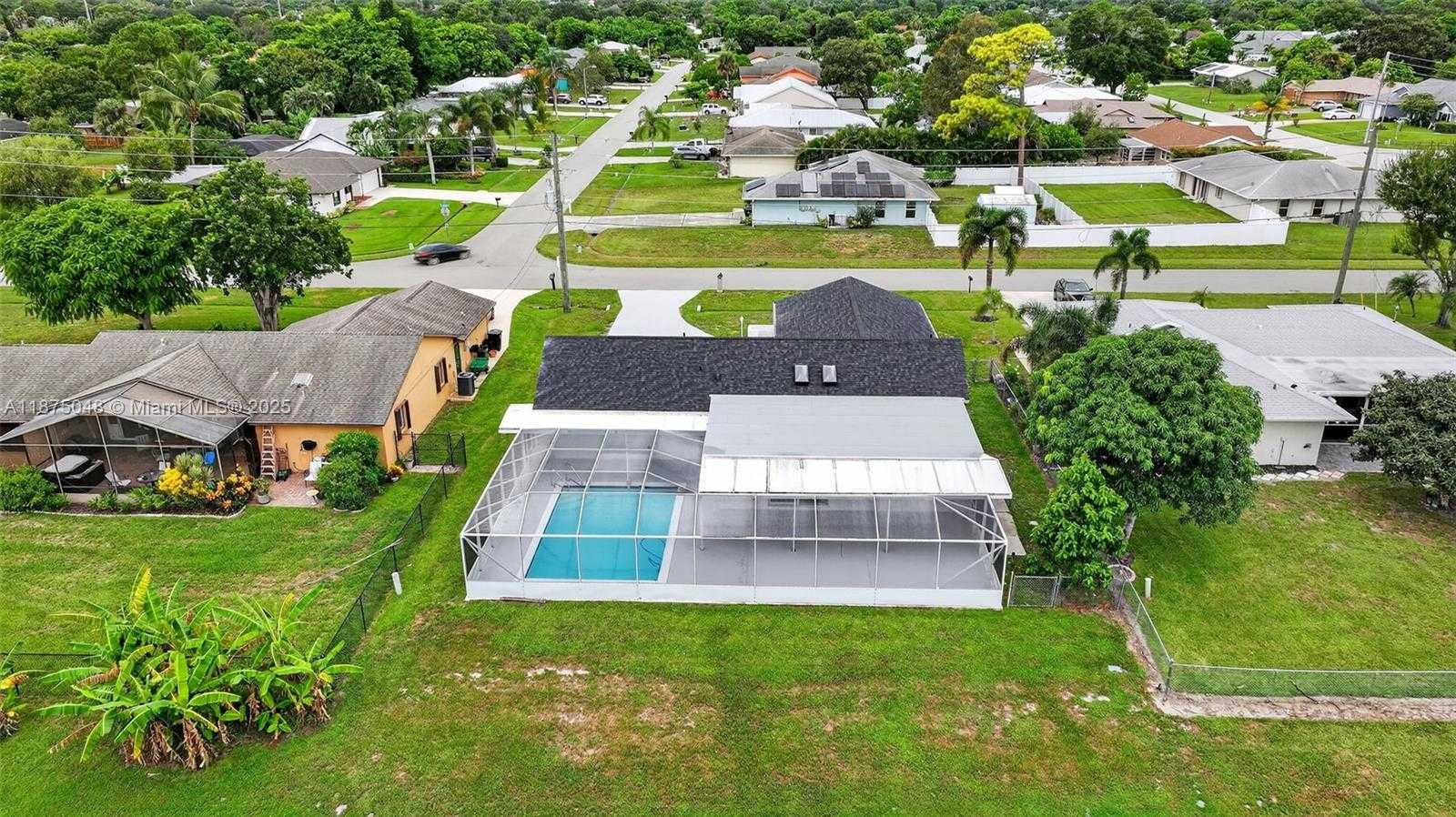 Small Image of 2221 SOUTH EAST SIDONIA ST, Port St. Lucie Number 61