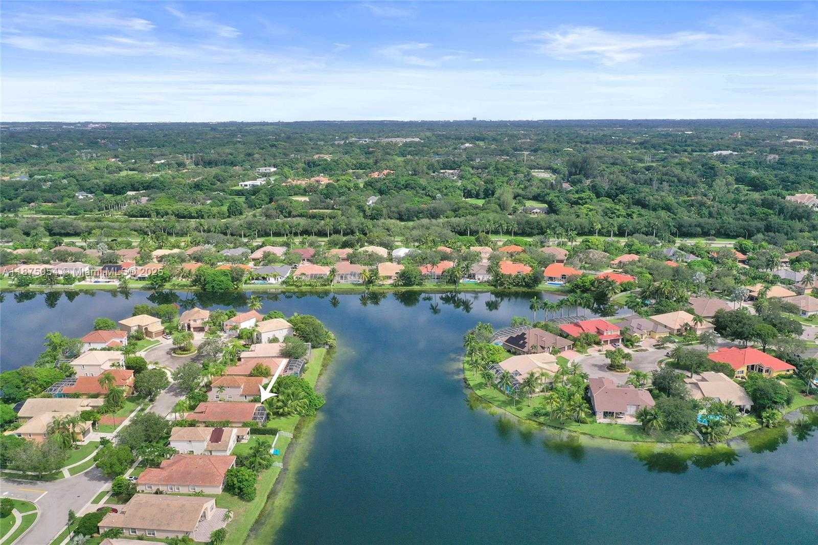 Small Image of 1947 NORTH WEST 130TH AVE, Pembroke Pines Number 15