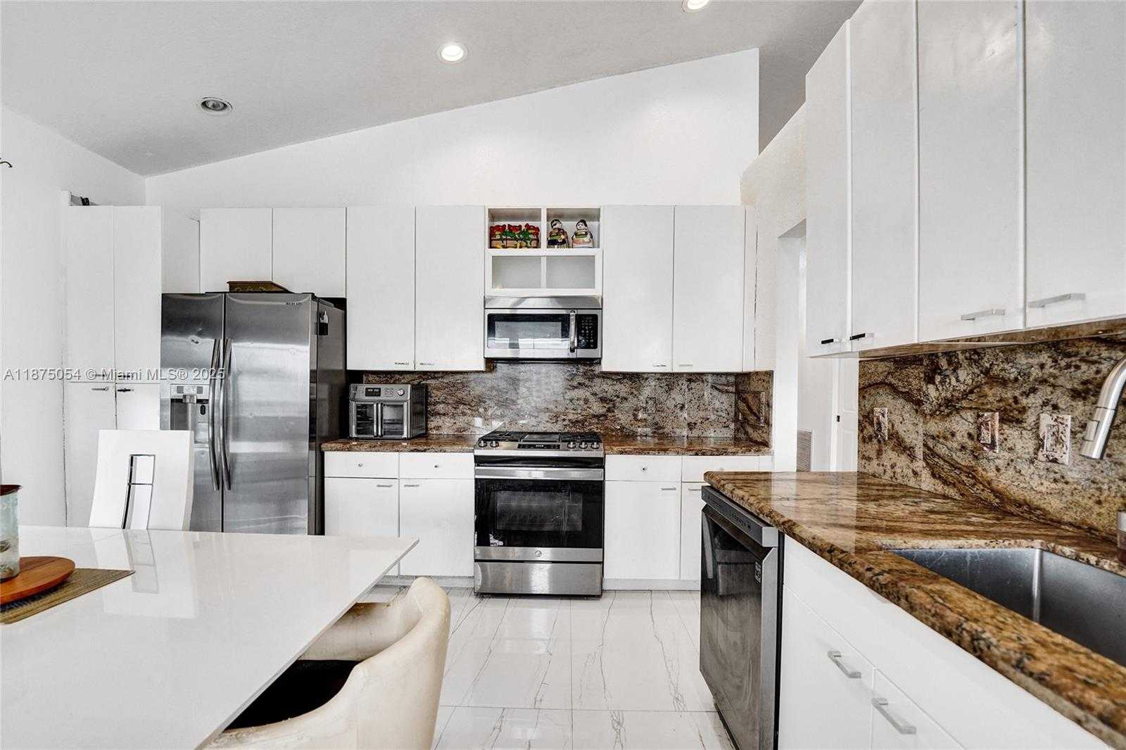 Small Image of 1947 NORTH WEST 130TH AVE, Pembroke Pines Number 42