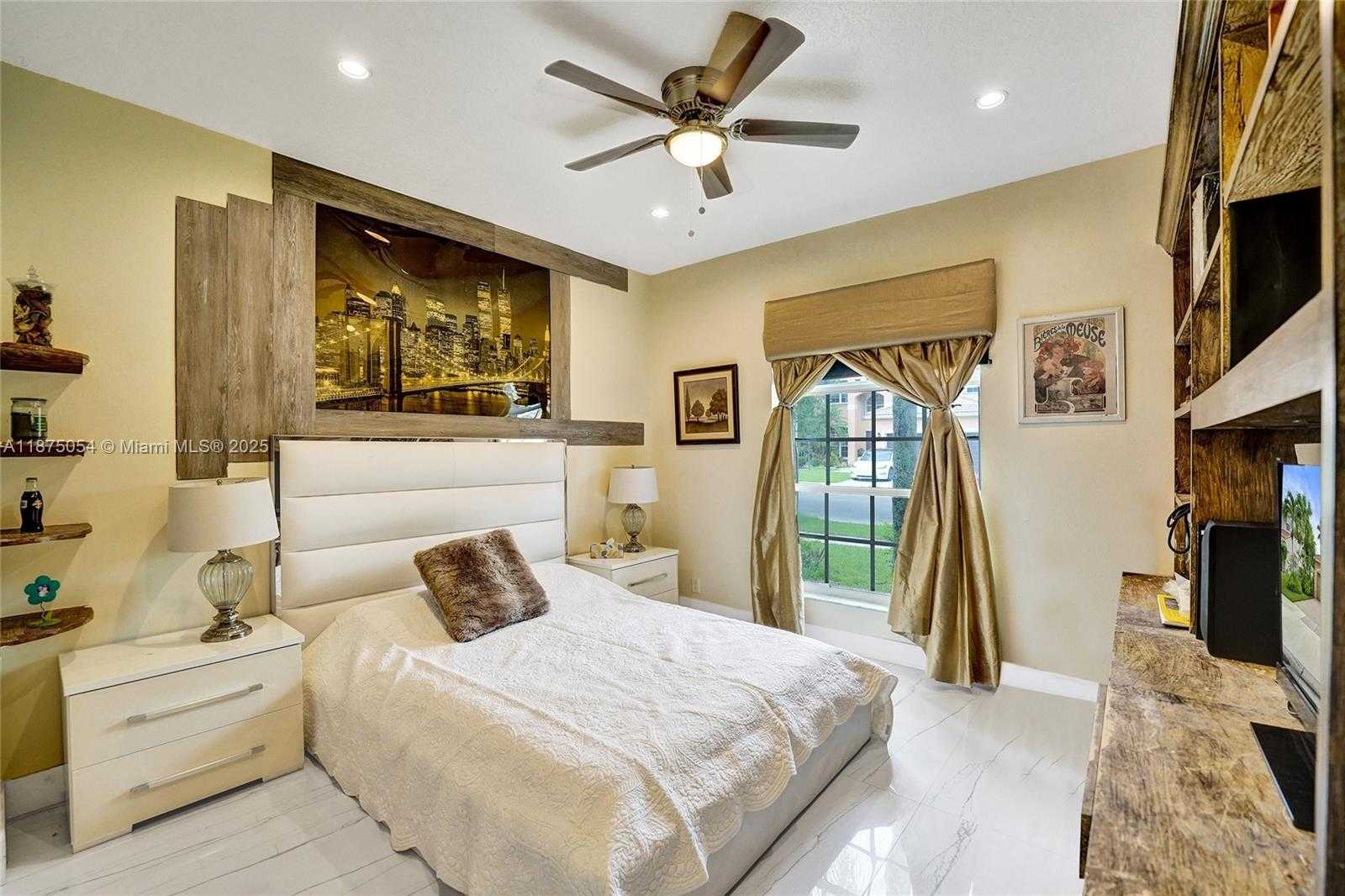 Small Image of 1947 NORTH WEST 130TH AVE, Pembroke Pines Number 65