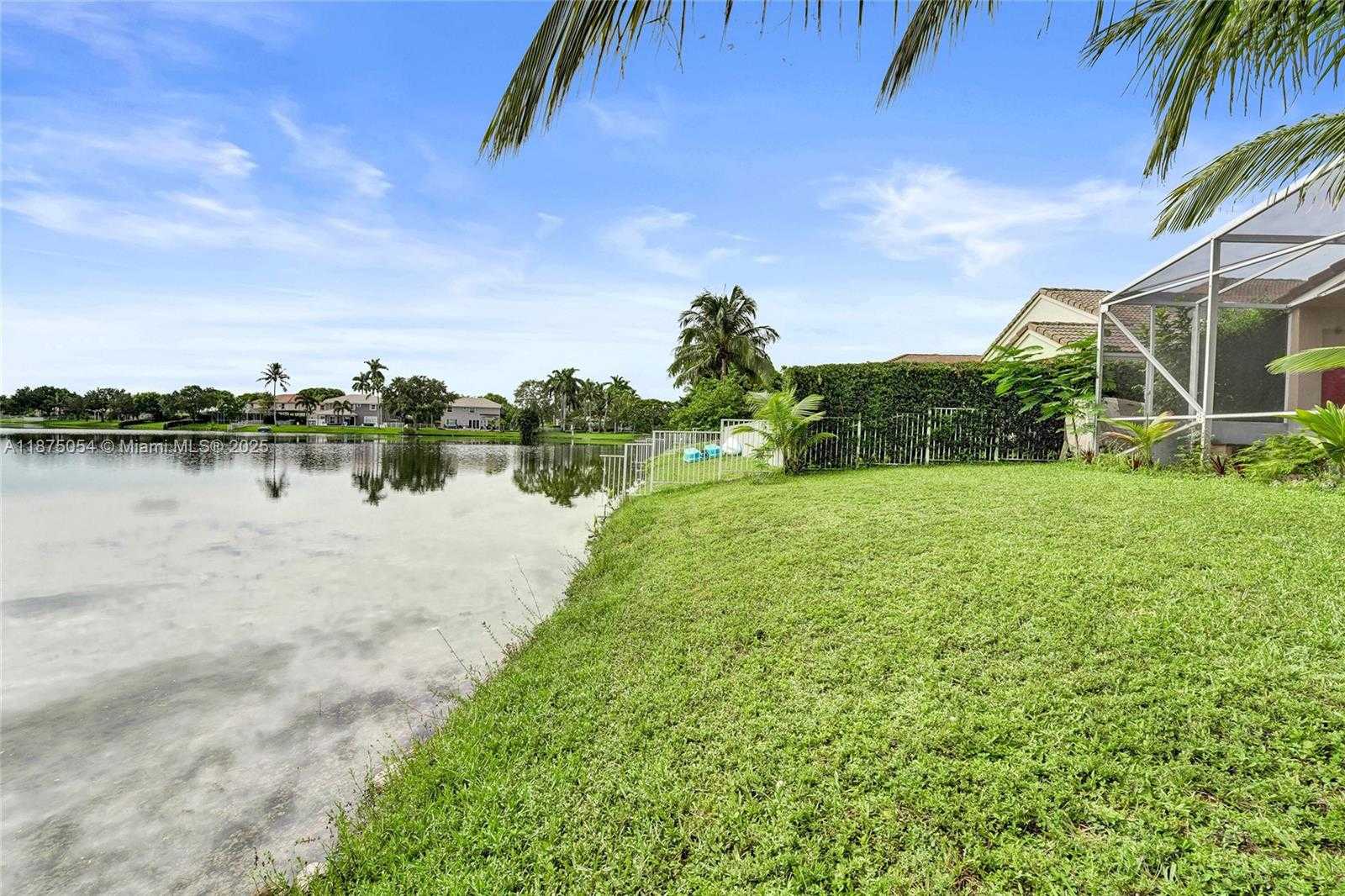 Small Image of 1947 NORTH WEST 130TH AVE, Pembroke Pines Number 87