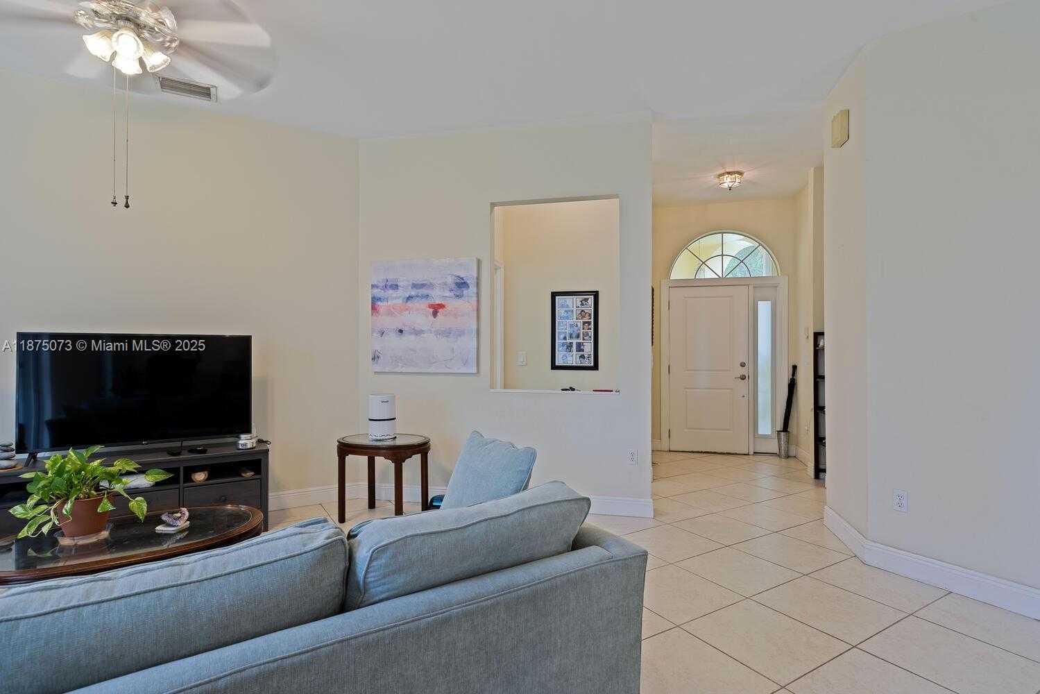 Small Image of 2430 SOUTH EAST 7TH PL, Homestead Number 4