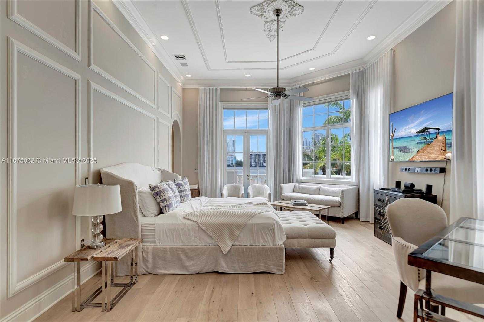 Small Image of 4040 ISLAND ESTATES DR, Aventura Number 24