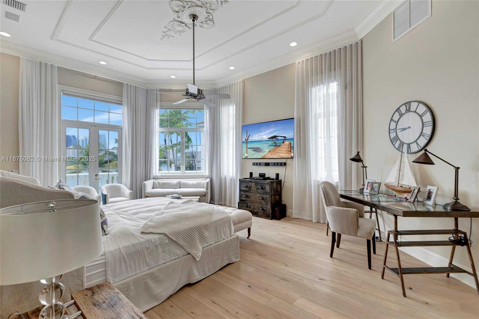 Small Image of 4040 ISLAND ESTATES DR, Aventura Number 25
