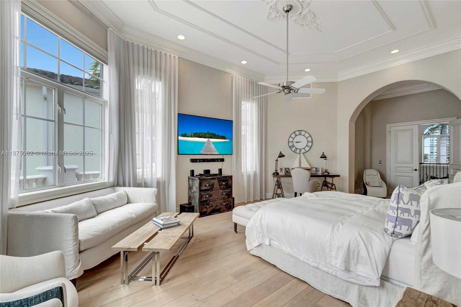 Small Image of 4040 ISLAND ESTATES DR, Aventura Number 26