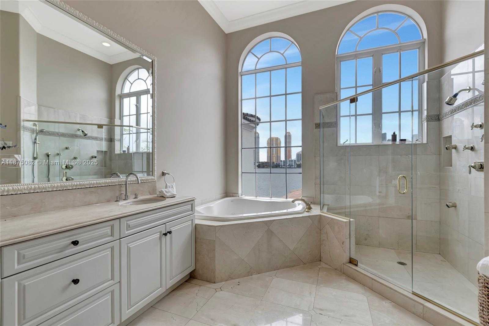 Small Image of 4040 ISLAND ESTATES DR, Aventura Number 31