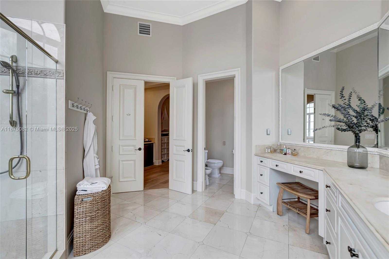 Small Image of 4040 ISLAND ESTATES DR, Aventura Number 32