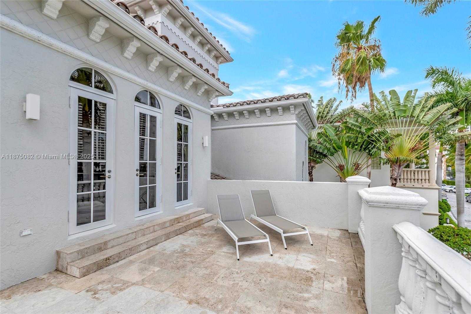 Small Image of 4040 ISLAND ESTATES DR, Aventura Number 35