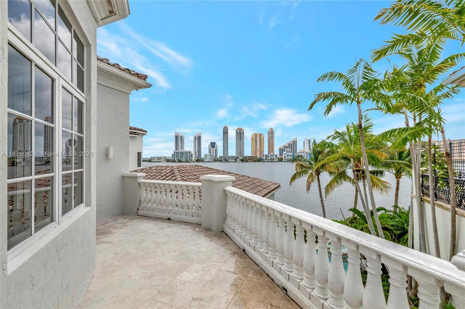 Small Image of 4040 ISLAND ESTATES DR, Aventura Number 36