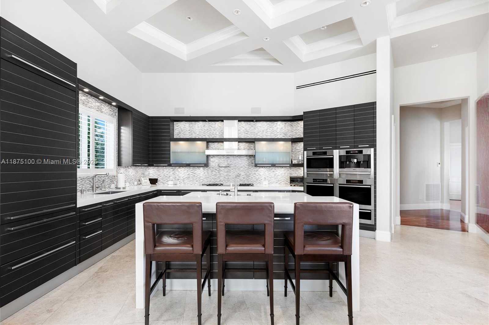 Small Image of 4042 ISLAND ESTATES DR, Aventura Number 15
