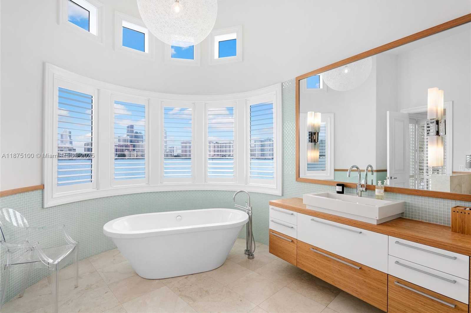 Small Image of 4042 ISLAND ESTATES DR, Aventura Number 29