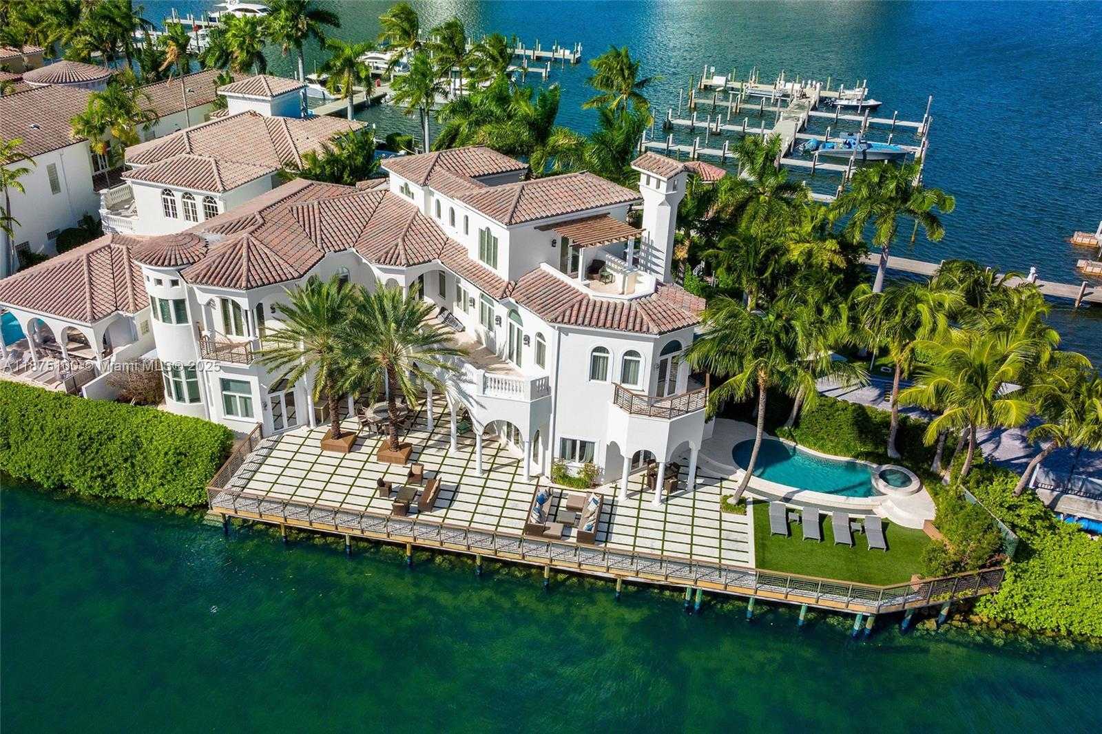 Small Image of 4042 ISLAND ESTATES DR, Aventura Number 3
