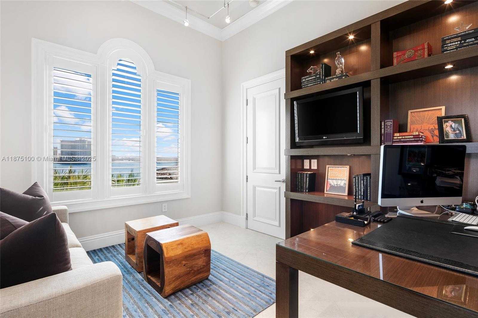 Small Image of 4042 ISLAND ESTATES DR, Aventura Number 31