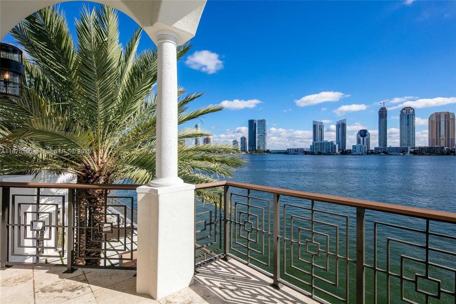 Small Image of 4042 ISLAND ESTATES DR, Aventura Number 38