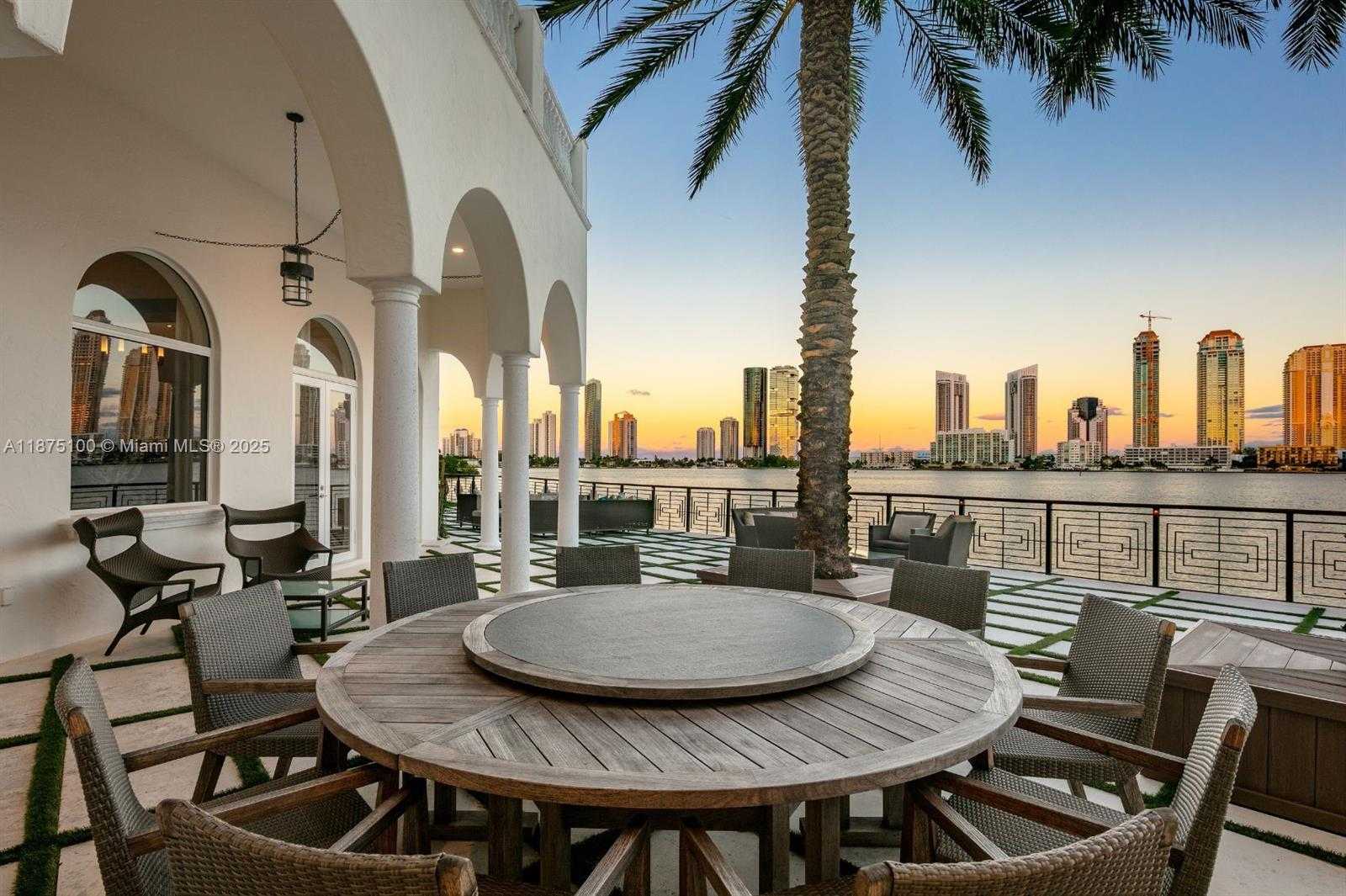 Small Image of 4042 ISLAND ESTATES DR, Aventura Number 42